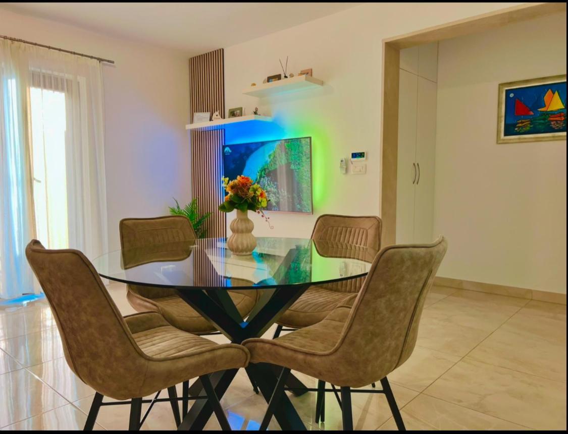 Apartmani Ivelic Supetar Exterior photo